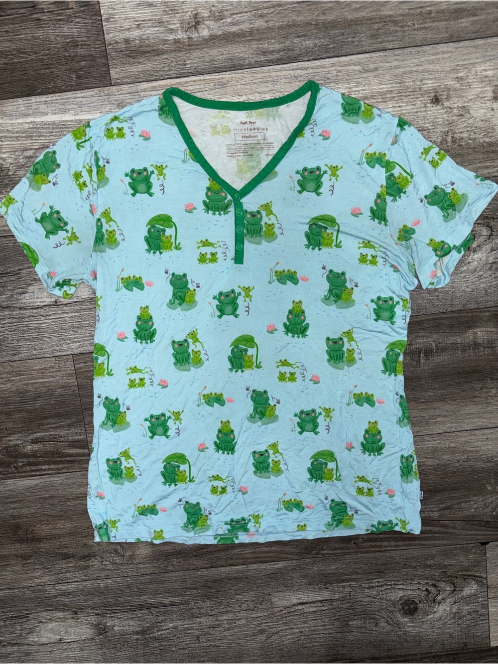 Women’s Little Sleepies Frog Print Pajama Set Size Medium - Picture 4 of 5